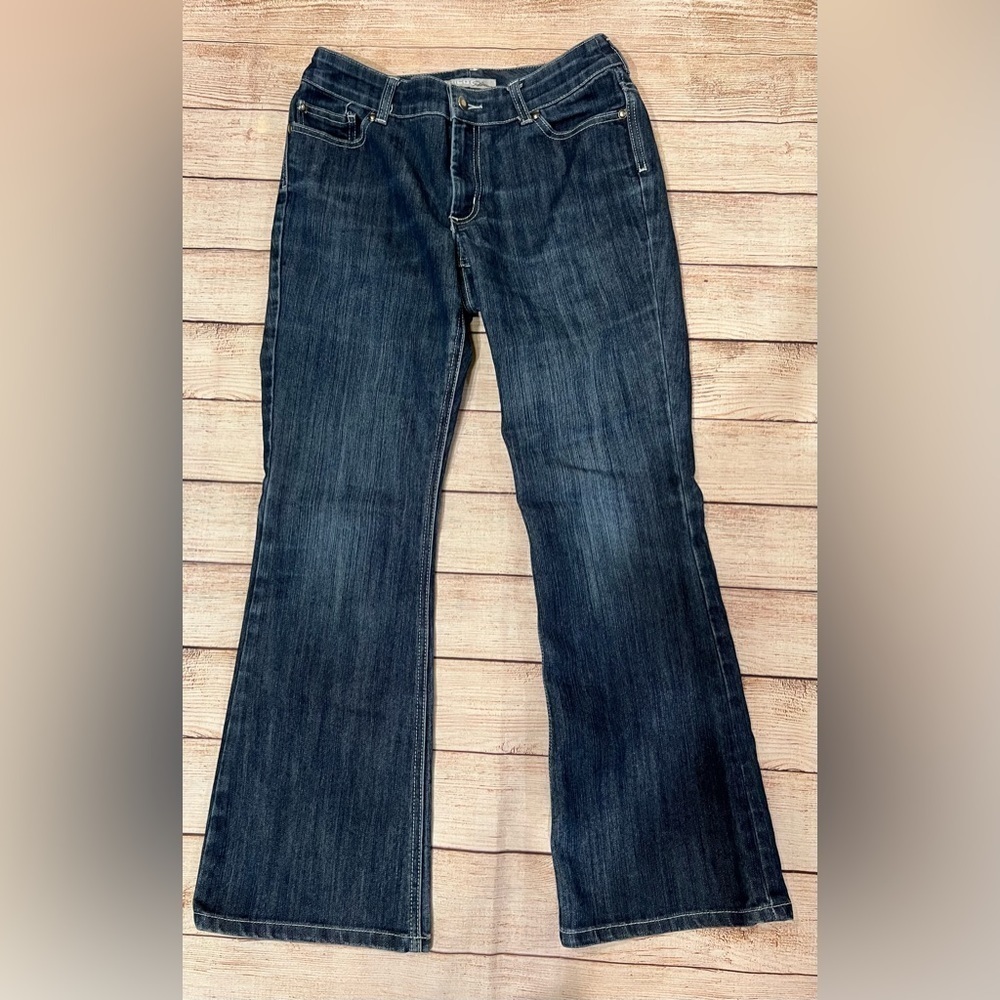Chico’s Platinum Denim Blue Flare Jeans Size 0/4/XS Short petite